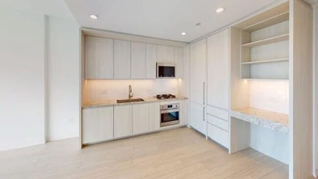 Building Photo - 353 N Halsted St