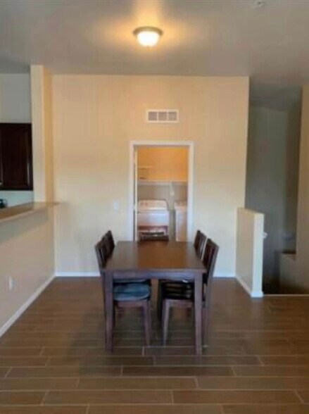 Building Photo - 356 N 169th Ave