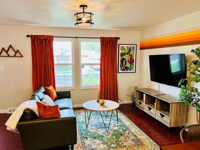 Building Photo - 7012 Ingalls St