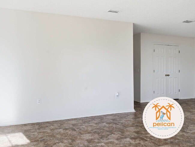 Building Photo - Charming 3-Bedroom Home with Spacious Open Layout – Minutes from Downtown Pensacola!