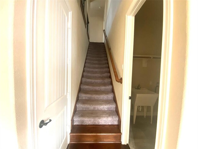 Building Photo - 23302 Preserve Bend Cir