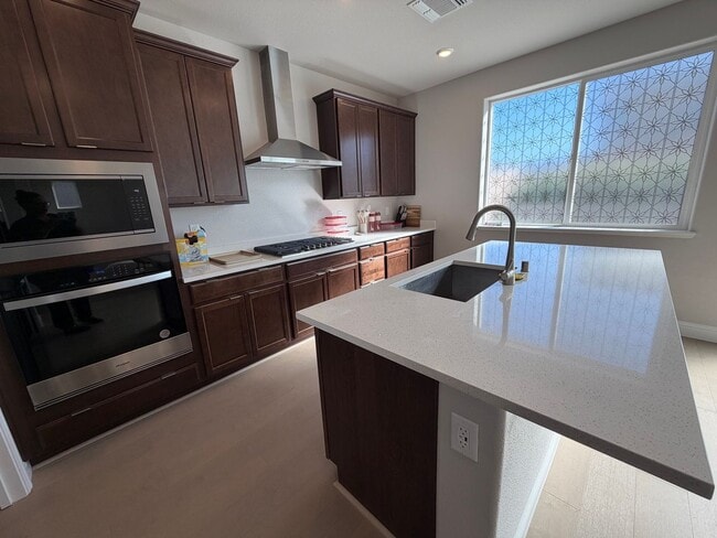 Building Photo - Beautiful 5 bedroom, 4 bathroom 2 story home in Rancho Cordova!!!