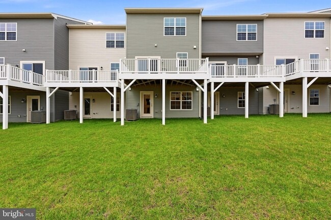 Building Photo - 394 Seeback Dr