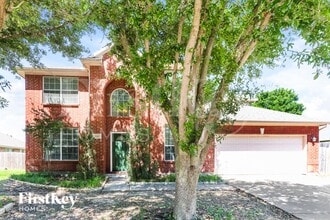 Building Photo - 3213 Bloomfield Trail