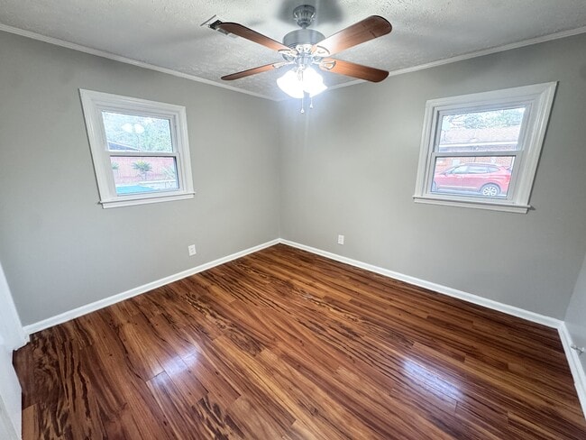 Building Photo - 2561 Allan Way