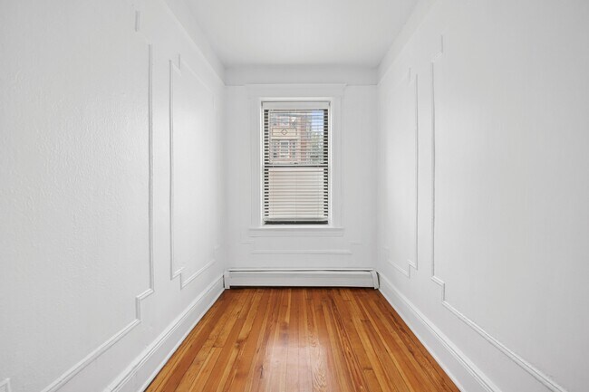 Building Photo - 122A Baldwin Ave