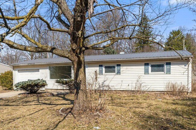 Building Photo - COMING SOON! Updated 3-Bedroom House