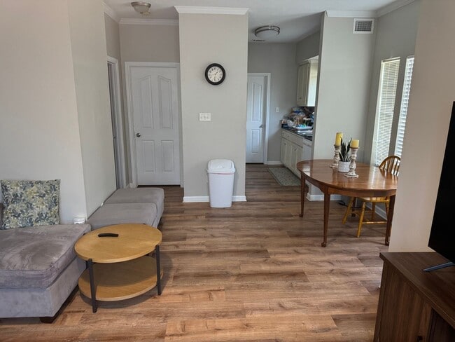 Building Photo - MARCH MOVE IN!!!  3 bedroom 3 Bathroom Duplex Next Door to Blinn!