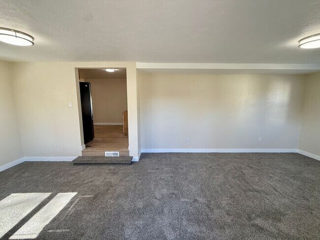 Building Photo - Great 3 bed 2 bath in North Fort Collins. ...