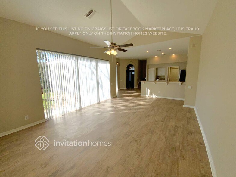 Building Photo - 1544 Daylily Dr