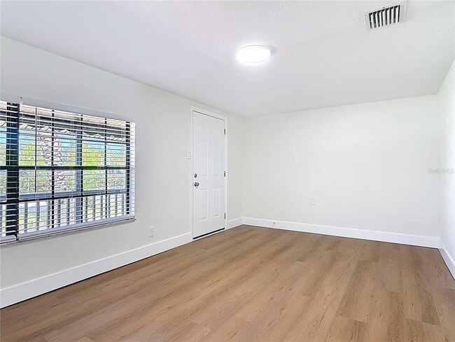 Building Photo - 1415 Frances Dr