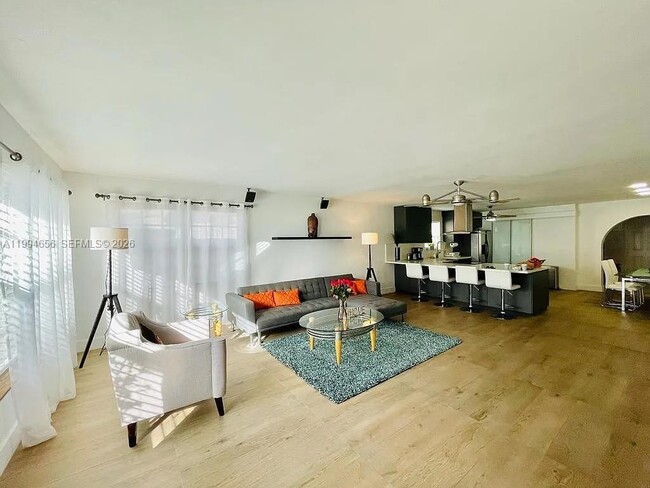 Building Photo - 1143 Lincoln St