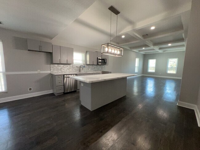 Building Photo - 401 Walton St