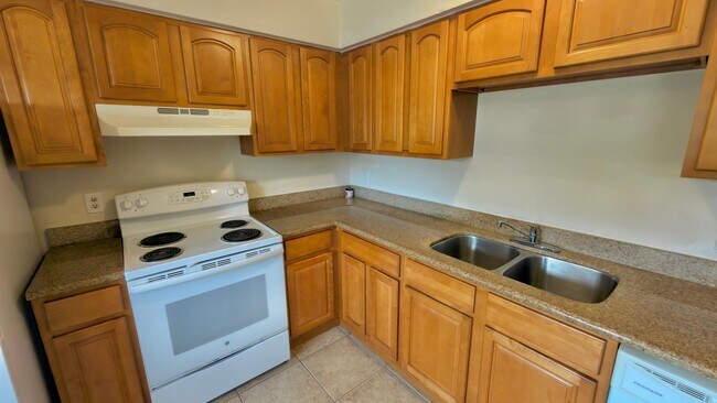 Building Photo - 4777 Orange Grove Blvd