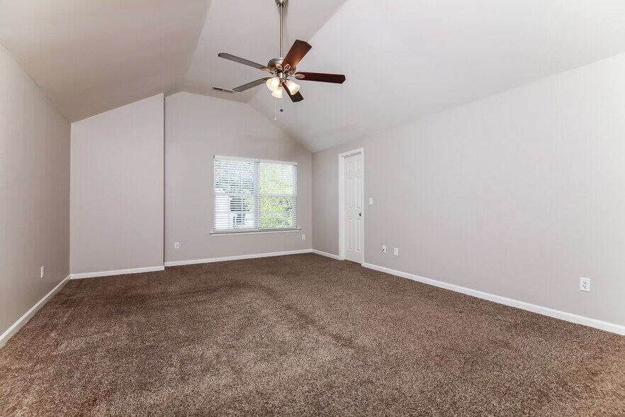 Building Photo - 2707 Brownlow Ct
