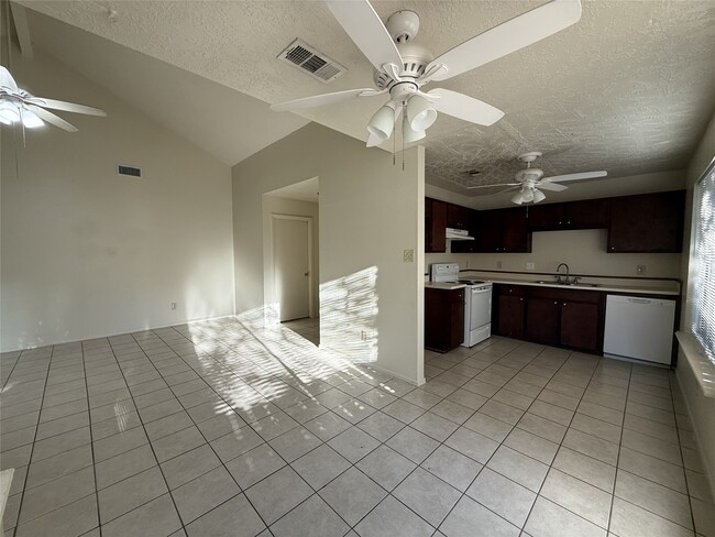 Building Photo - 9811 Mill Shadow Dr