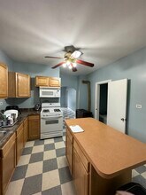 Building Photo - 2136 W 18th Pl