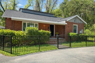 Building Photo - 3258 Napier Ave