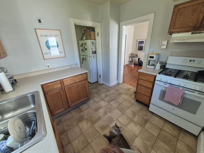 Building Photo - Cute 3 Bed House in a Great Location