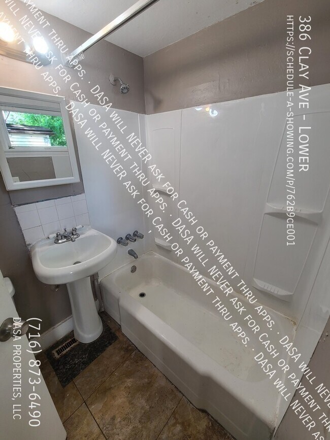 Building Photo - 386 Clay Ave