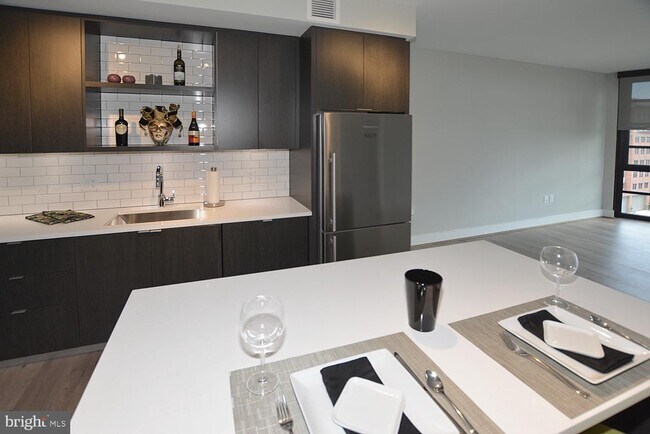Building Photo - 1300 4th St SE