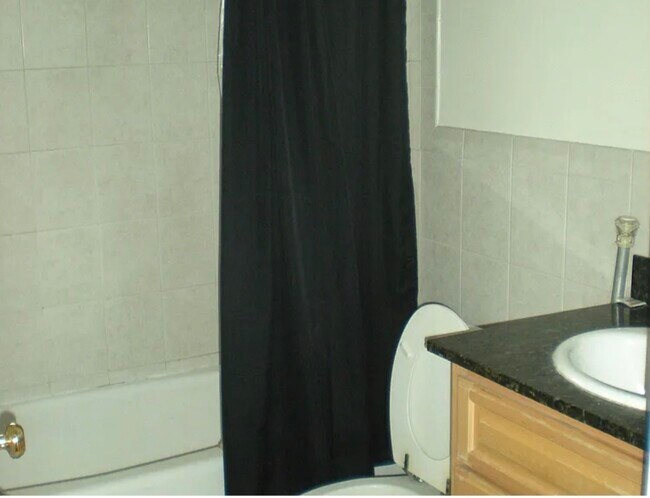 Building Photo - 1959 20th St