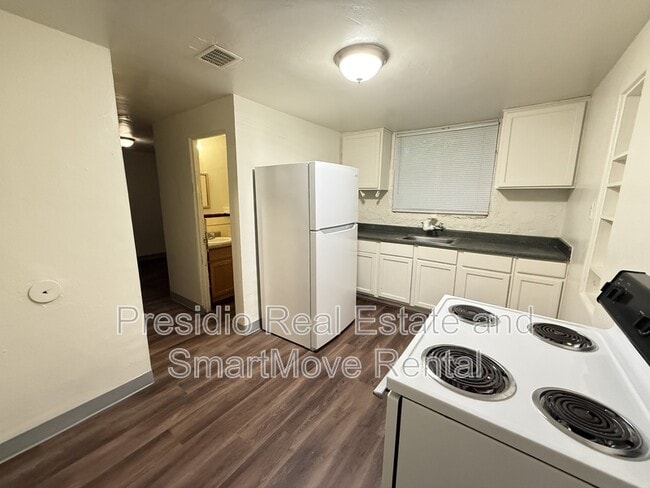 Primary Photo - 1540 S State St