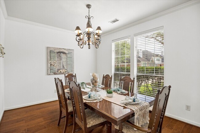 Building Photo - 2614 Cezanne Cir
