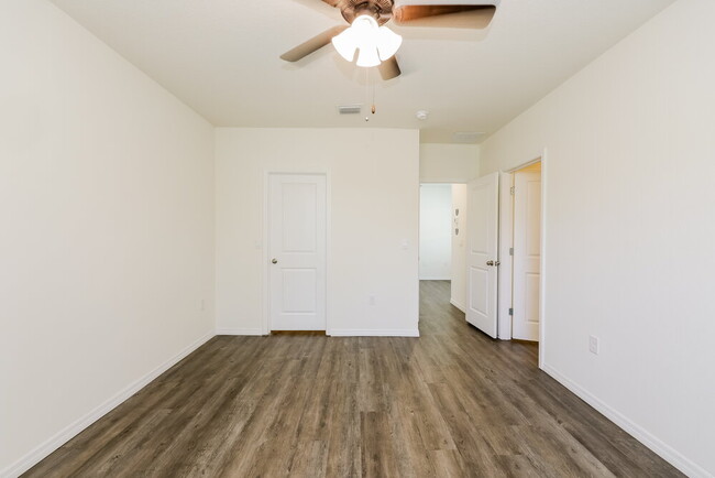 Building Photo - 12750 Rustic Cedar Pl