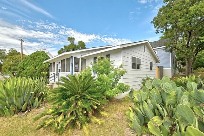 Building Photo - 1401 Olander St