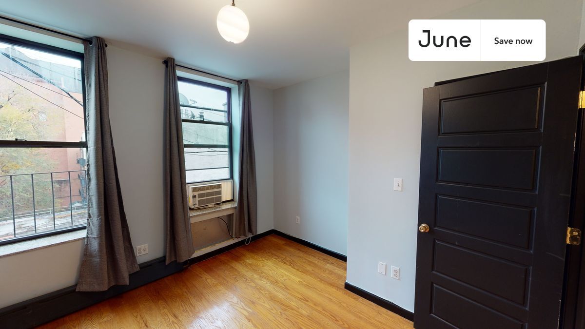 Building Photo - 2028 Second Avenue