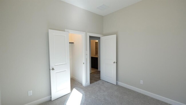 Building Photo - 302 Pure Parsley Path