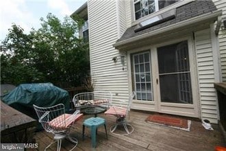 Building Photo - 15640 Montview Dr