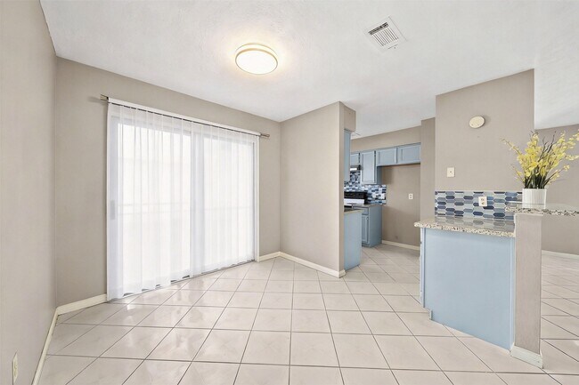 Building Photo - 9526 Langdon Ln