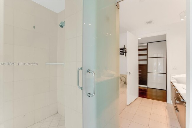 Building Photo - 2950 NE 188th St