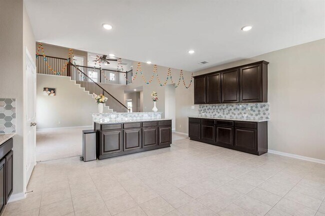 Building Photo - 113 Copper Lily Dr