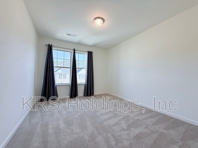 Building Photo - 81 Hill Shore Ln