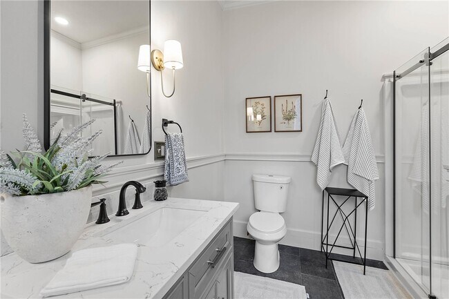 Building Photo - 42 Lake St