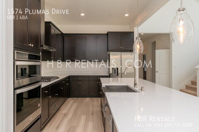 Building Photo - 1574 Plumas Dr