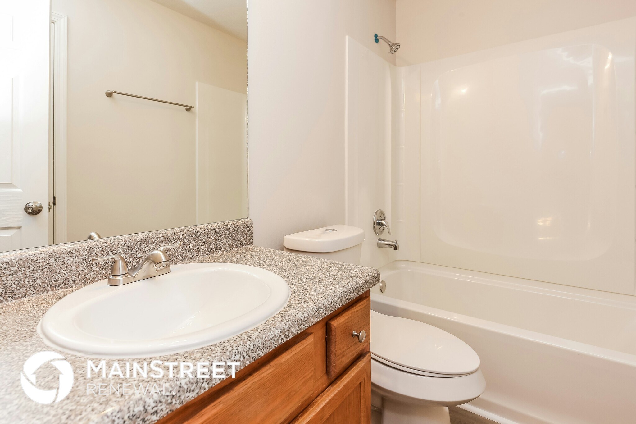 Building Photo - 1055 Abercorn Way