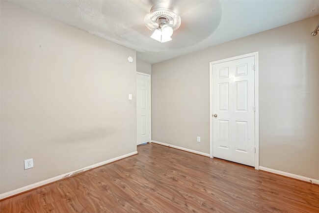 Building Photo - 3914 Crystal Pass Ct