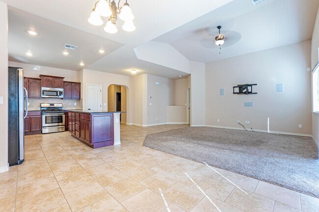 Building Photo - 7508 Wolf Creek Dr