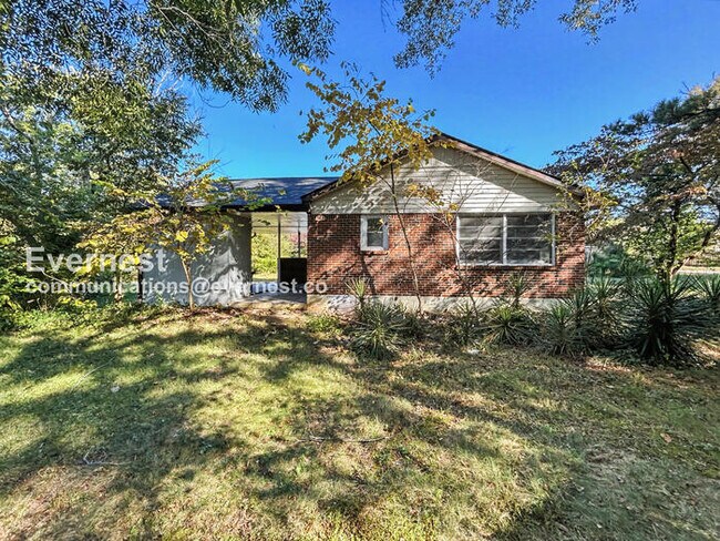 Building Photo - 3741 Loren Dr