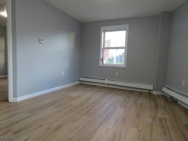 Building Photo - 768B State St