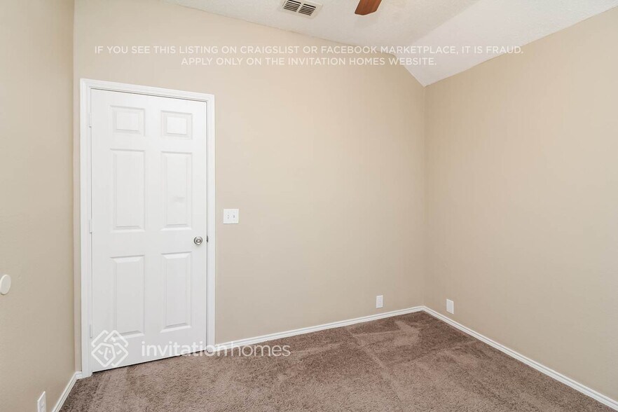 Building Photo - 1700 Lansdale Dr