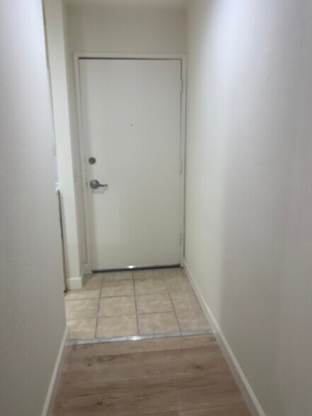 Building Photo - 18350 Hatteras St