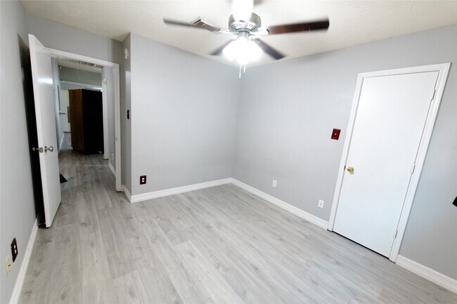 Building Photo - 18306 Campbellford Dr