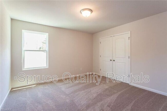 Building Photo - 4007 Meredith Woods Ln