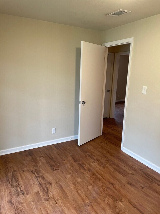 Building Photo - 1508 Smoot Dr