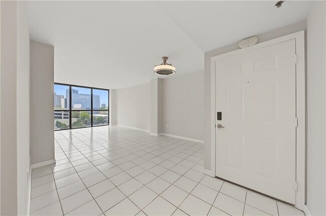 Building Photo - 1280 W Peachtree St NE